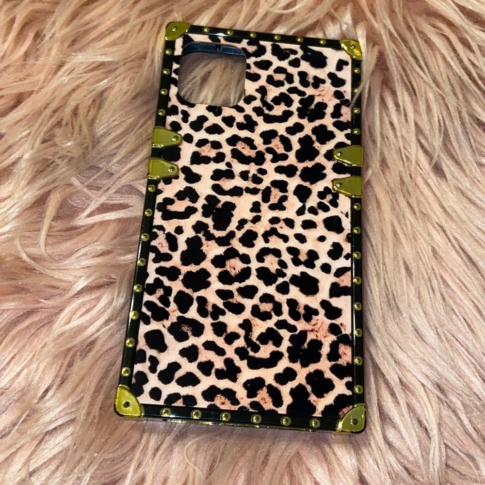 Cheetah IPhone Gold Protective Metal 11 Case